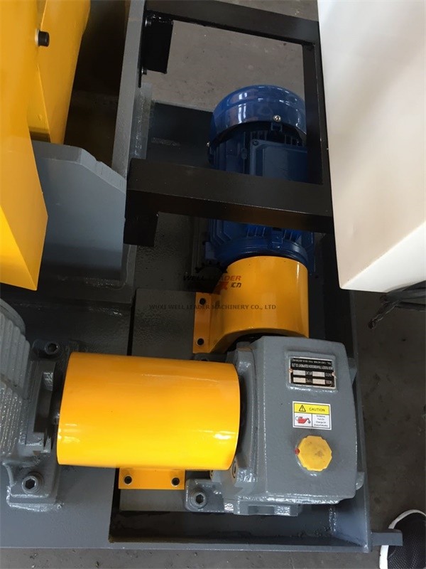 20 Ton Self Aligned Welding Rotator Roller Bed With PU Wheels for 6000mm diameter tank